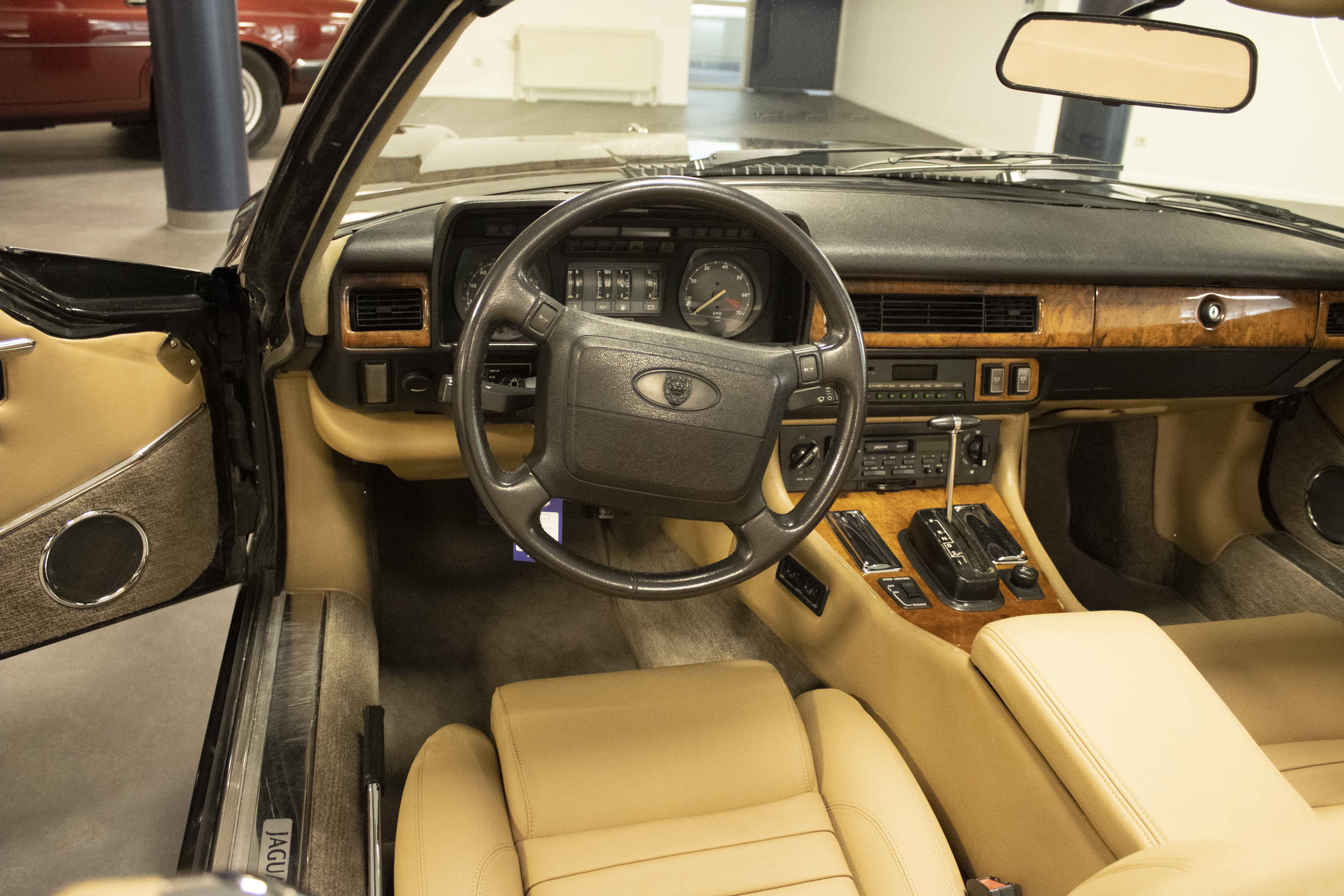 Oldtimer Care & Sales Jaguar XJ-S Cabrio V-12, 5,3 ltr