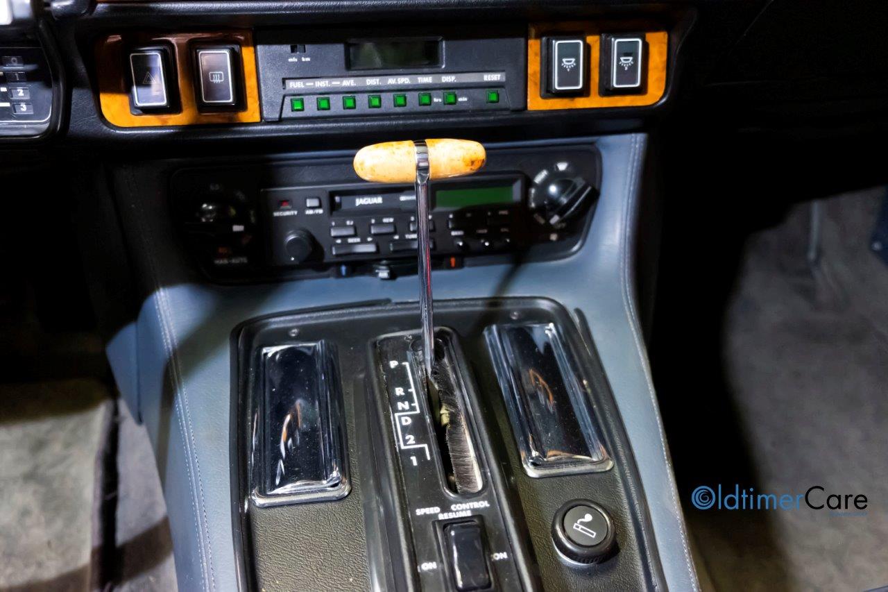 Oldtimer Care & Sales Jaguar XJS V12, automaat