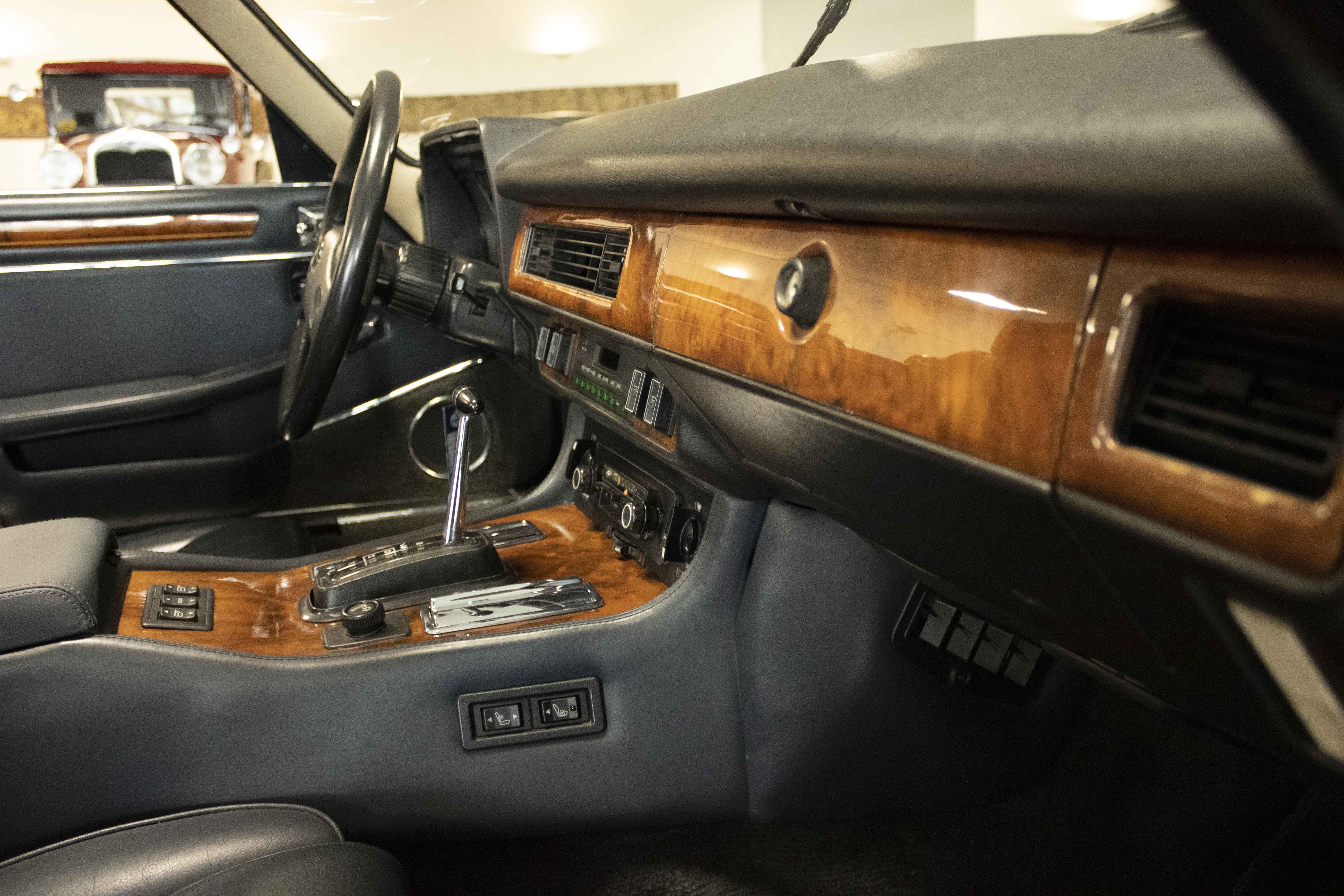 Oldtimer Care & Sales Jaguar XJ-S Cabrio, 5,3 ltr V12