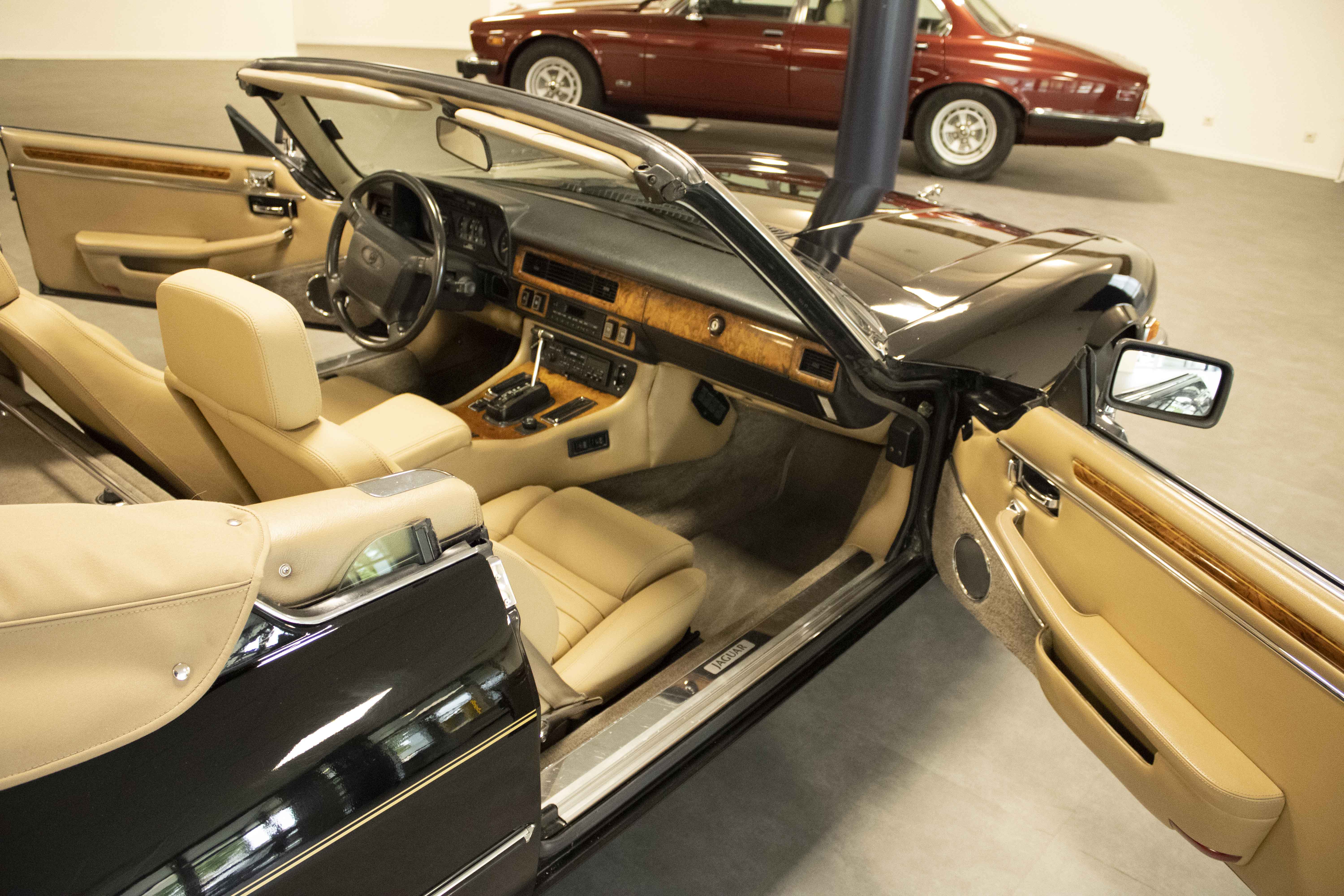 Oldtimer Care & Sales Jaguar XJ-S Cabrio V-12, 5,3 ltr