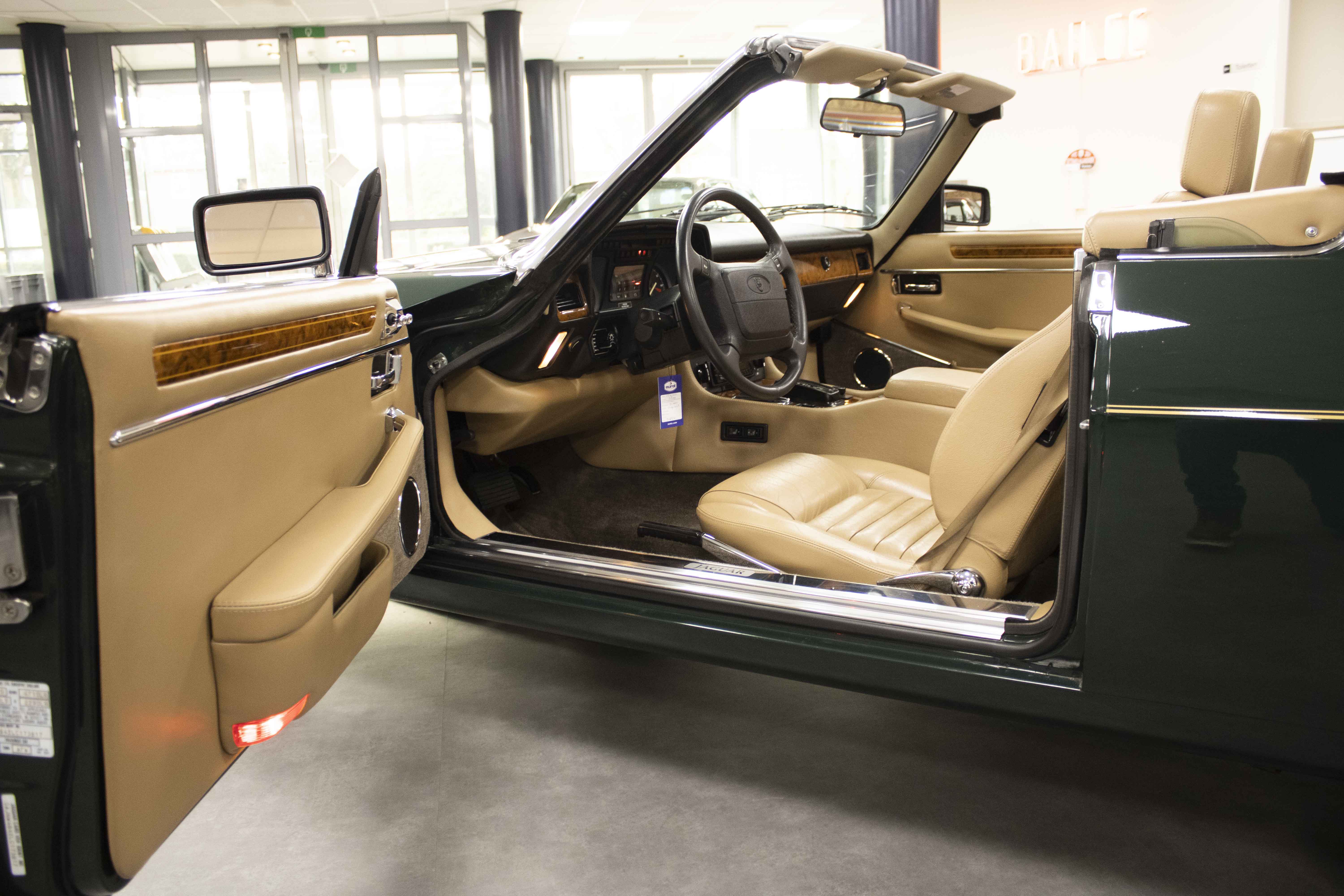 Oldtimer Care & Sales Jaguar XJ-S Cabrio V-12, 5,3 ltr