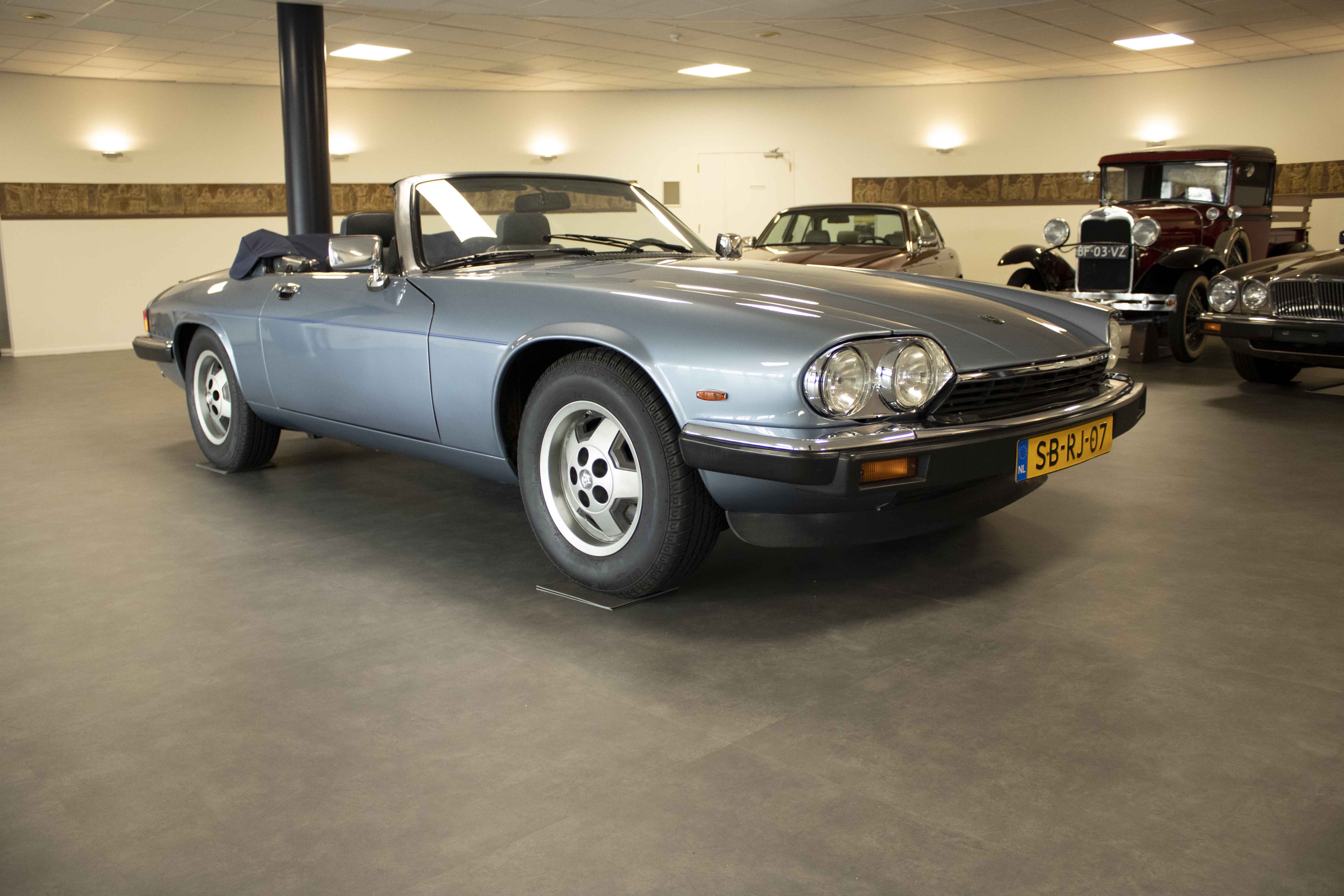 Oldtimer Care & Sales Jaguar XJ-S Cabrio, 5,3 ltr V12