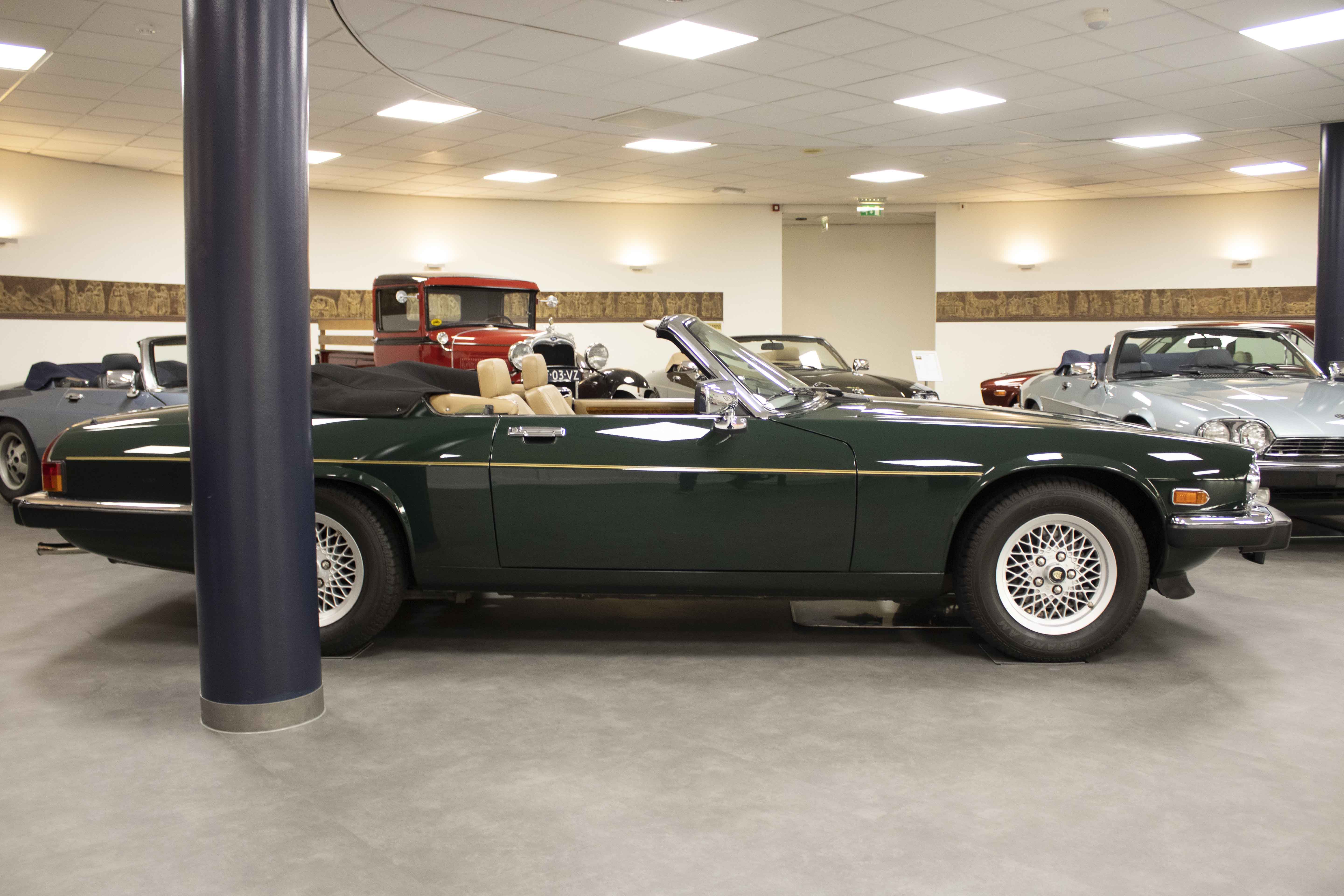 Oldtimer Care & Sales Jaguar XJ-S Cabrio V-12, 5,3 ltr