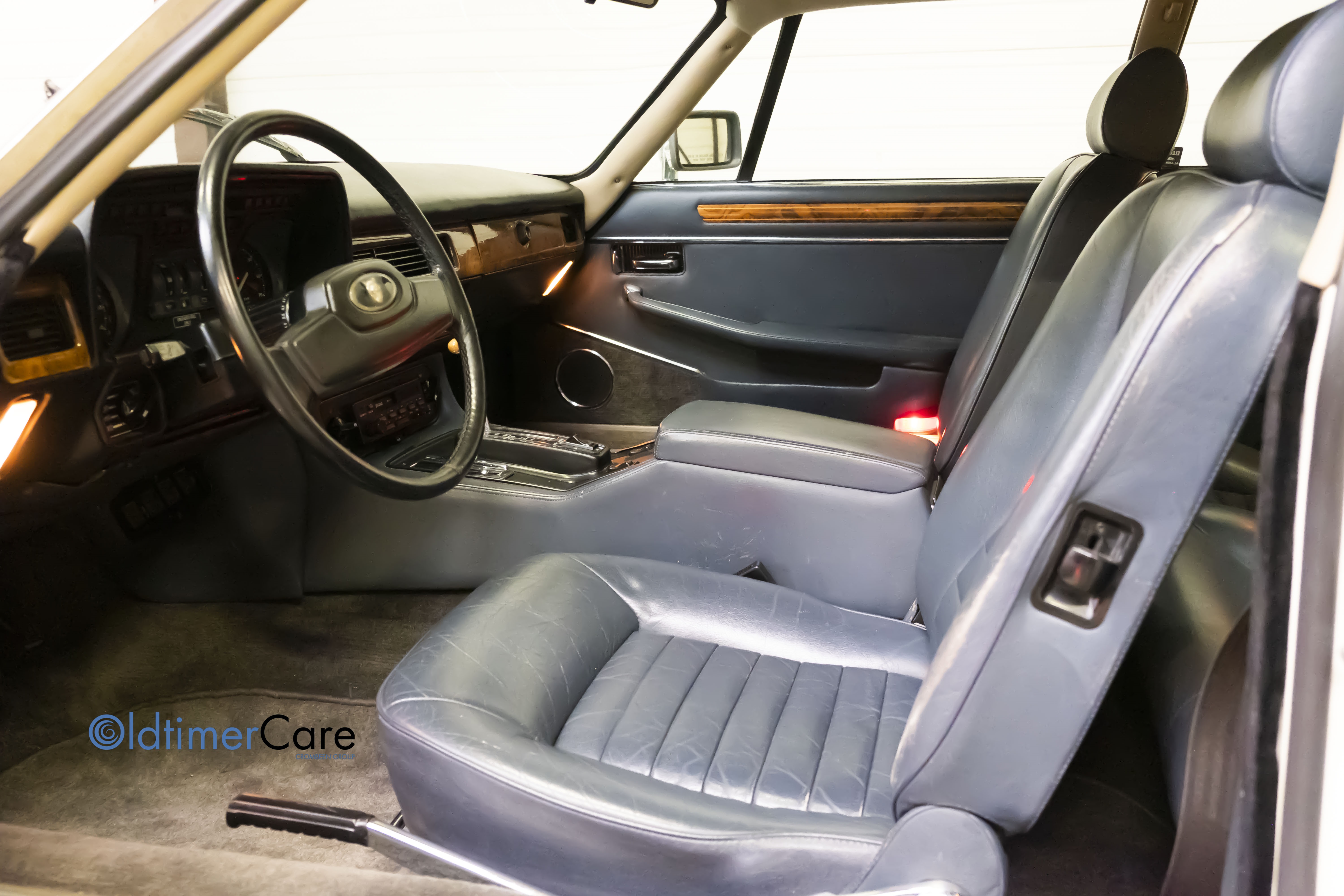 Oldtimer Care & Sales Jaguar XJS V12, automaat