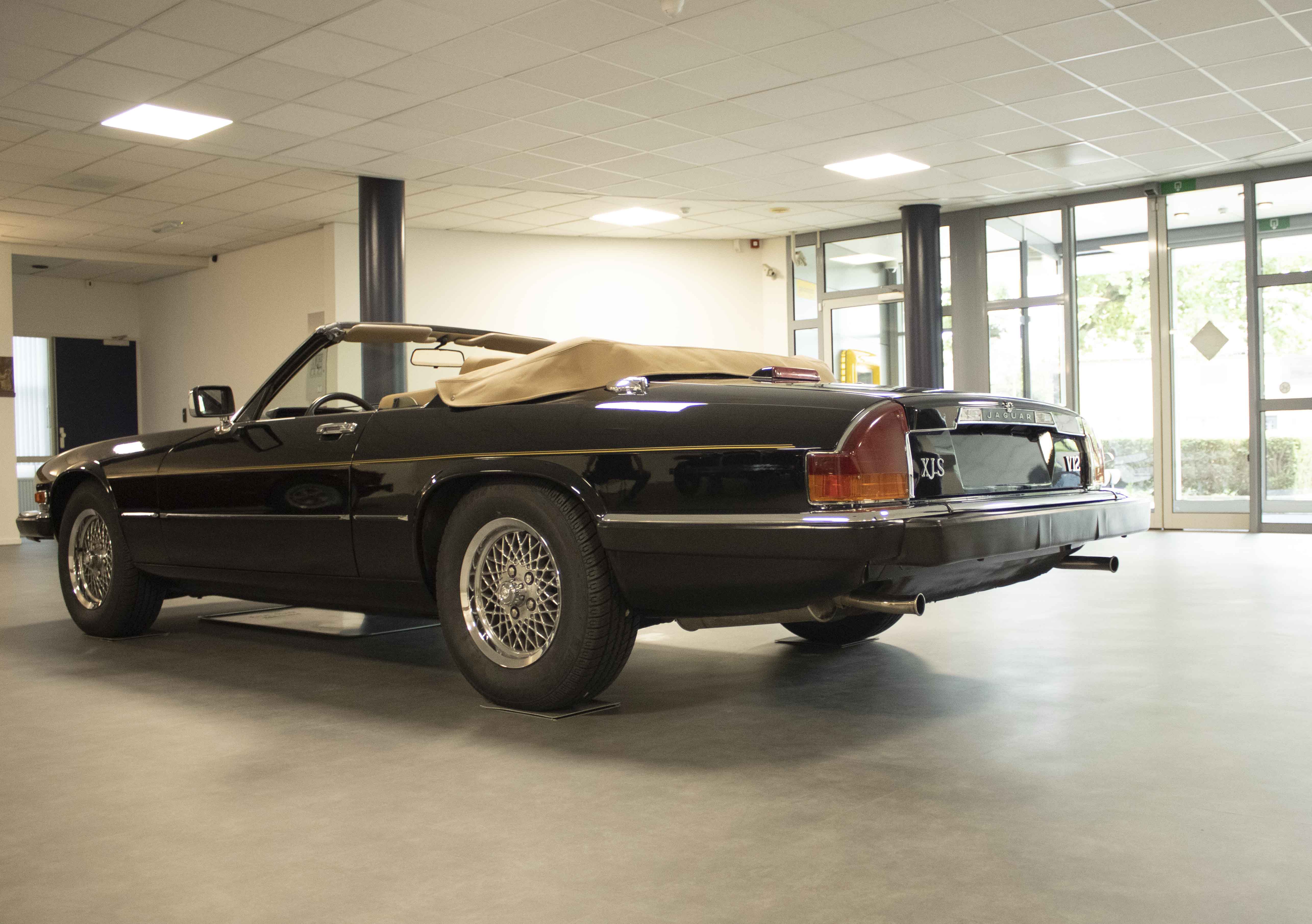 Oldtimer Care & Sales Jaguar XJ-S Cabrio V-12, 5,3 ltr