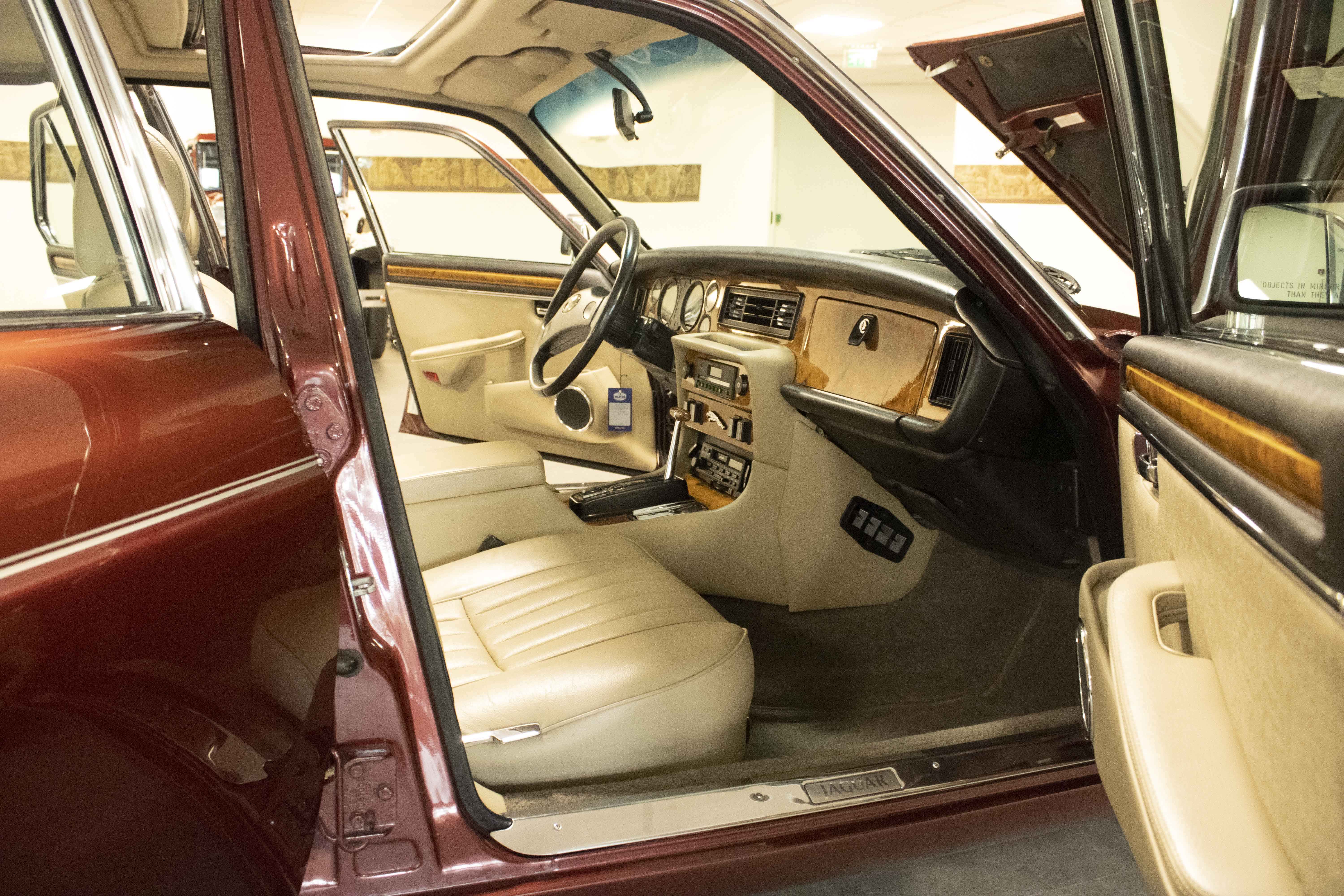Oldtimer Care & Sales Jaguar XJ12 VandenPlas    VERKOCHT!!!